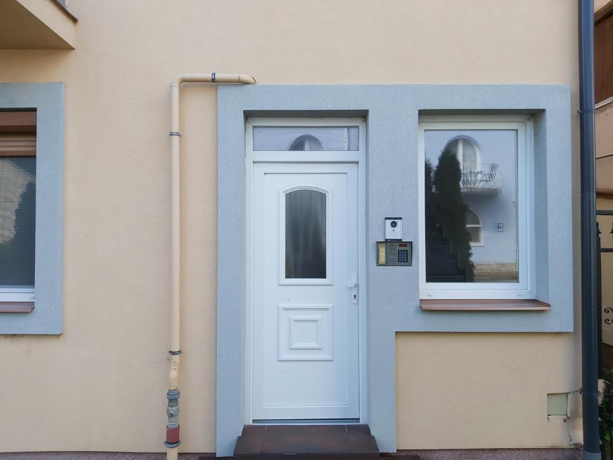 Place Apartment *